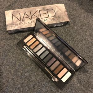 Urban Decay The Naked Smokey Palette